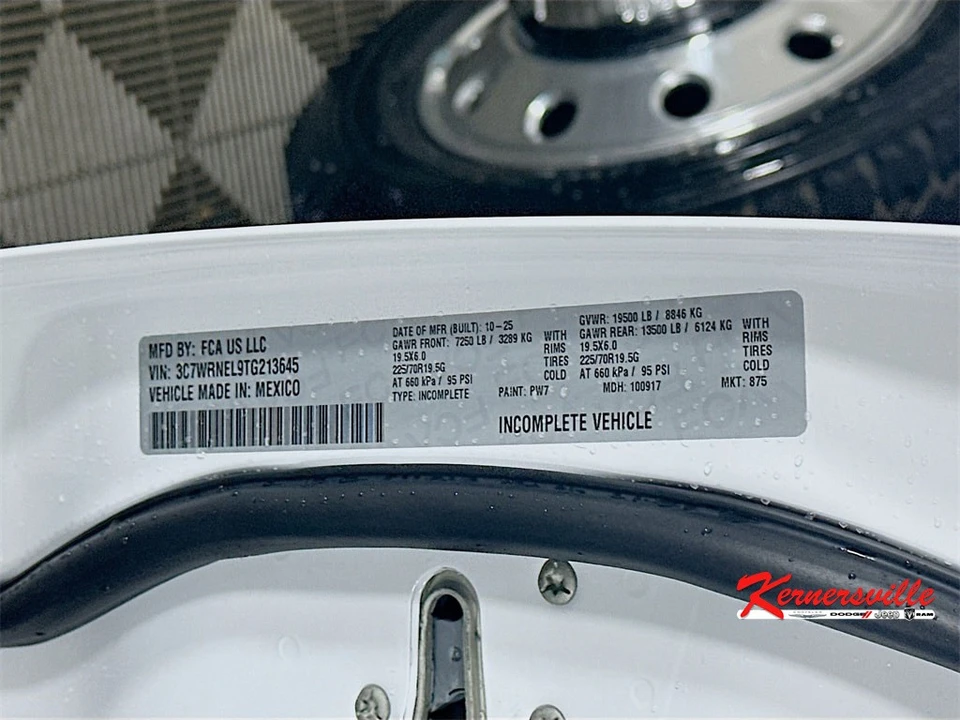 2026 Ram 4500 & 5500 - Image 18 of 20