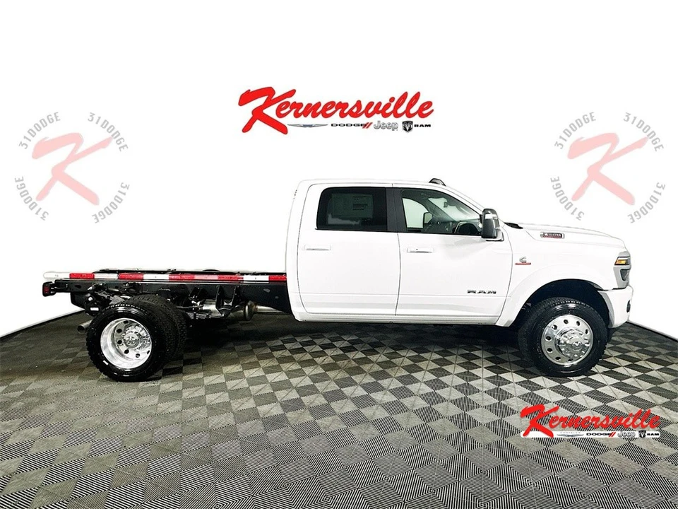 2026 Ram 4500 & 5500 - Image 8 of 20