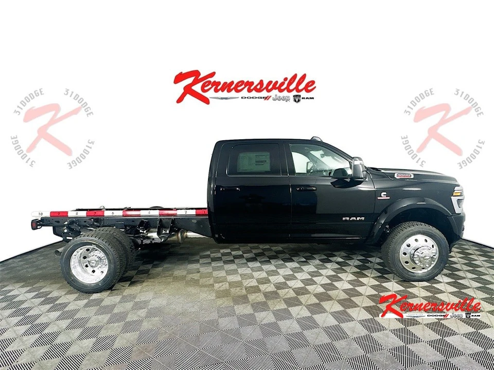 2026 Ram 4500 & 5500 - Image 8 of 19