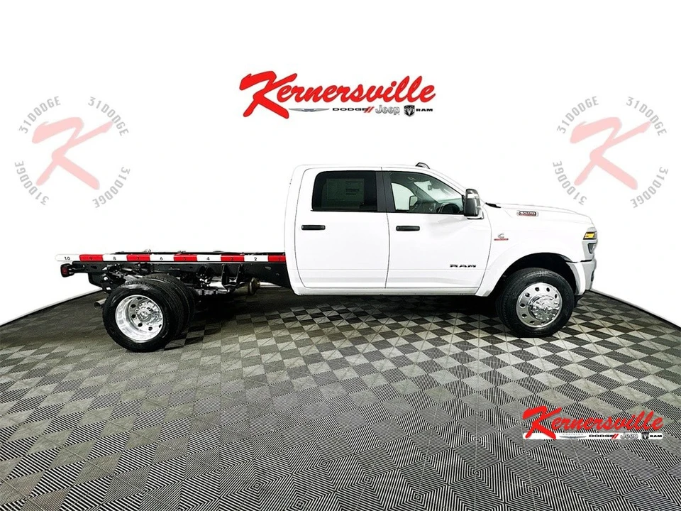 2026 Ram 4500 & 5500 - Image 8 of 12