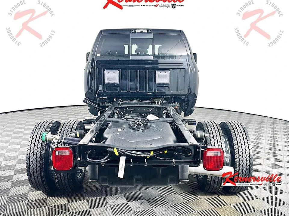 2026 Ram 4500 & 5500 - Image 6 of 21