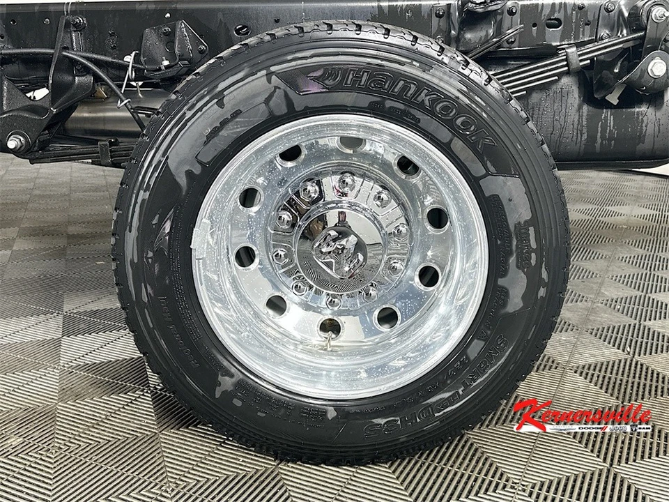 2026 Ram 4500 & 5500 - Image 17 of 21