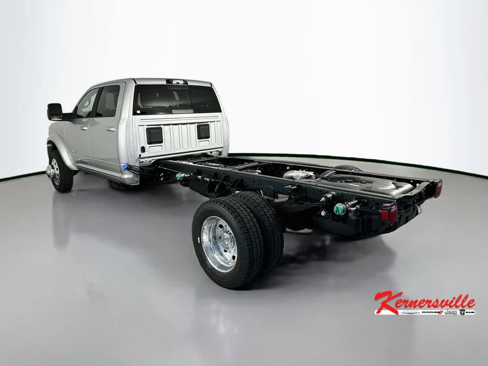 2026 Ram 4500 & 5500 - Image 5 of 21