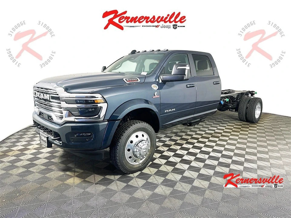 2026 Ram 4500 & 5500 - Image 3 of 12