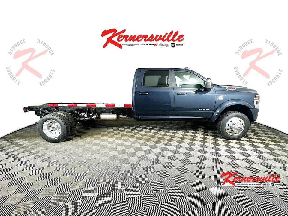 2026 Ram 4500 & 5500 - Image 8 of 12