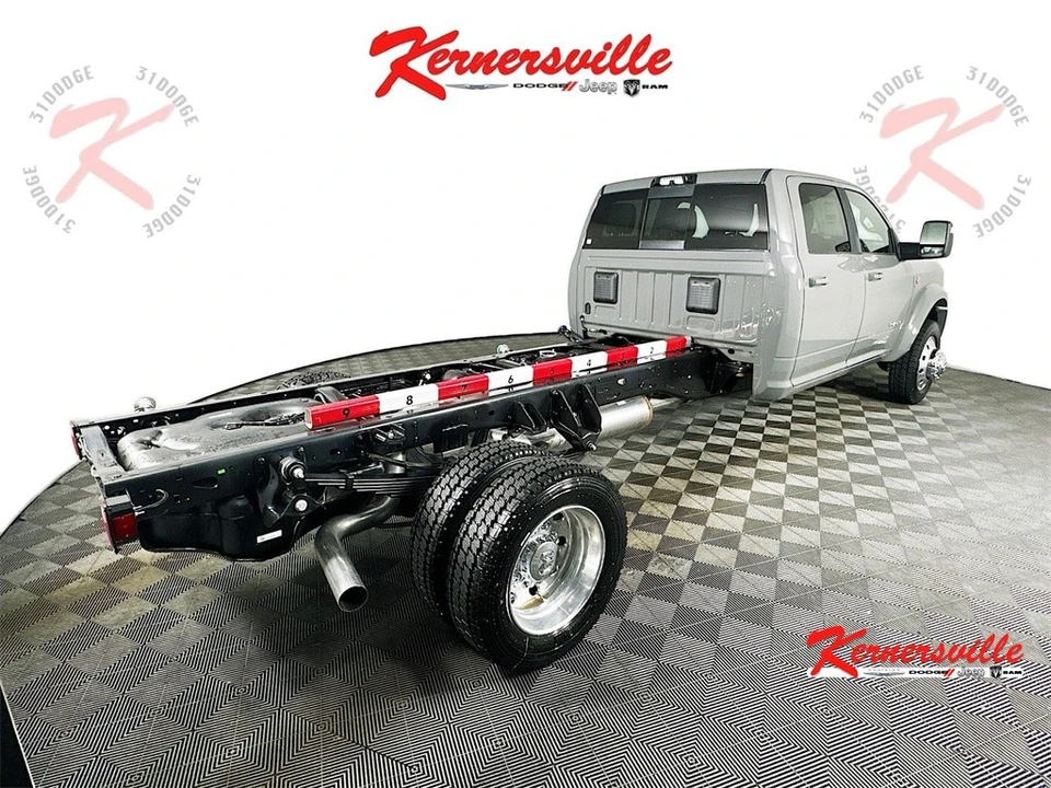 2026 Ram 4500 & 5500 - Image 7 of 20