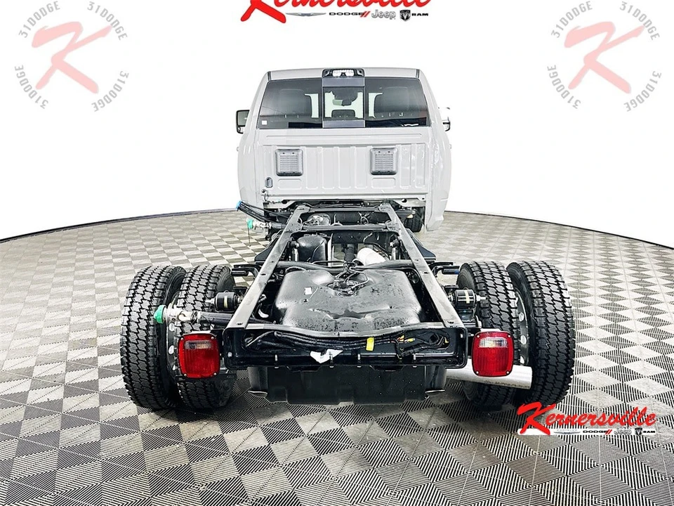 2026 Ram 4500 & 5500 - Image 6 of 20