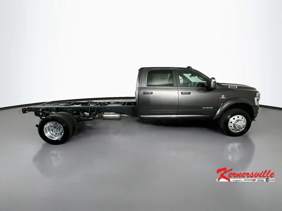 2026 Ram 4500 & 5500 - Image 8 of 21