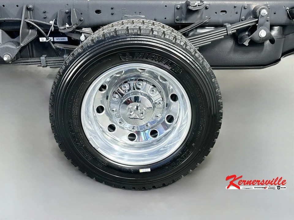 2026 Ram 4500 & 5500 - Image 16 of 21