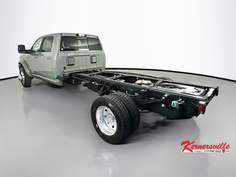 2026 Ram 4500 & 5500 - Image 5 of 19