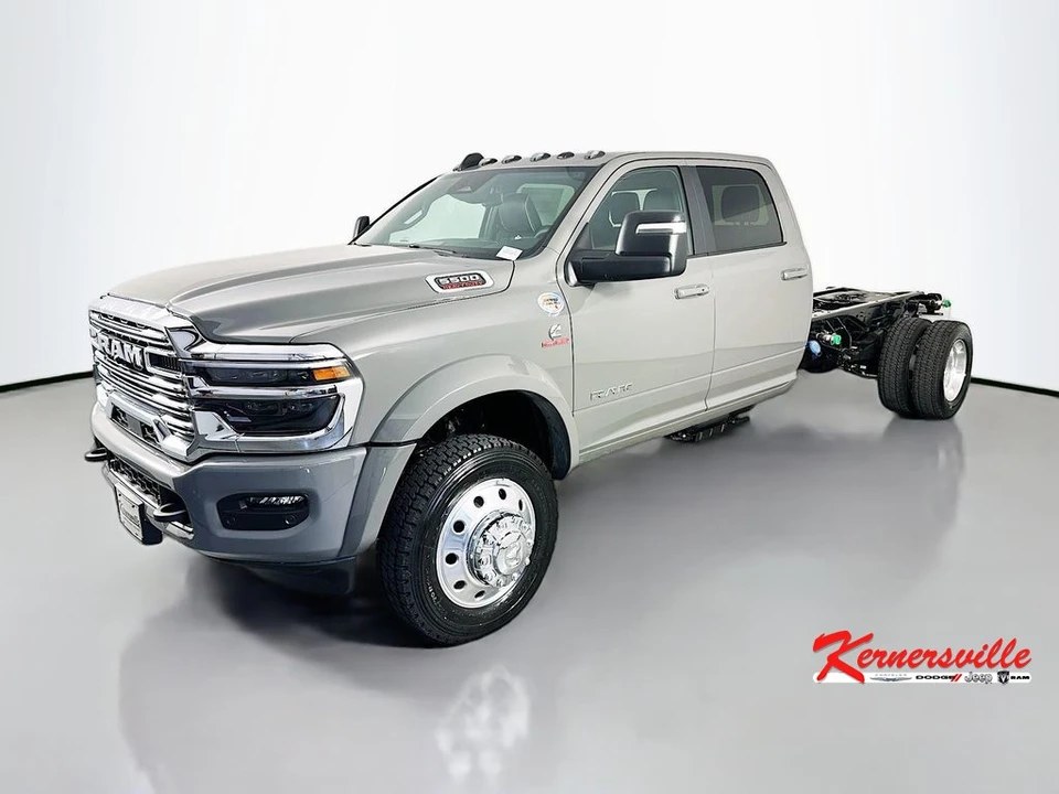 2026 Ram 4500 & 5500 - Image 3 of 19