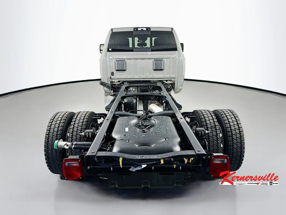 2026 Ram 4500 & 5500 - Image 6 of 19