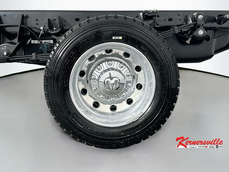 2026 Ram 4500 & 5500 - Image 15 of 20