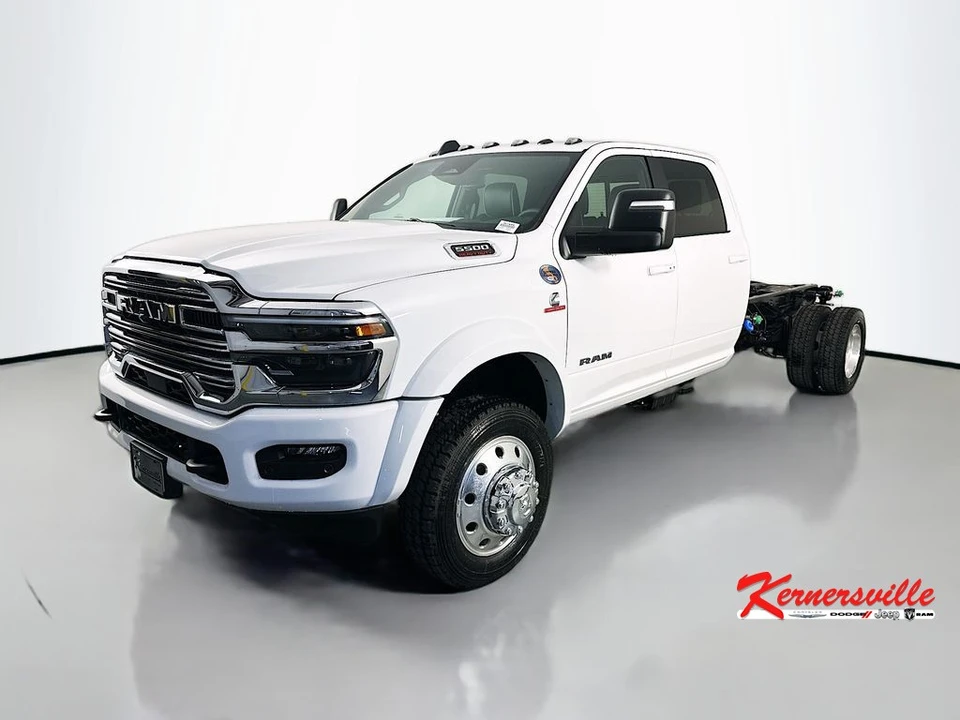 2026 Ram 4500 & 5500 - Image 4 of 21