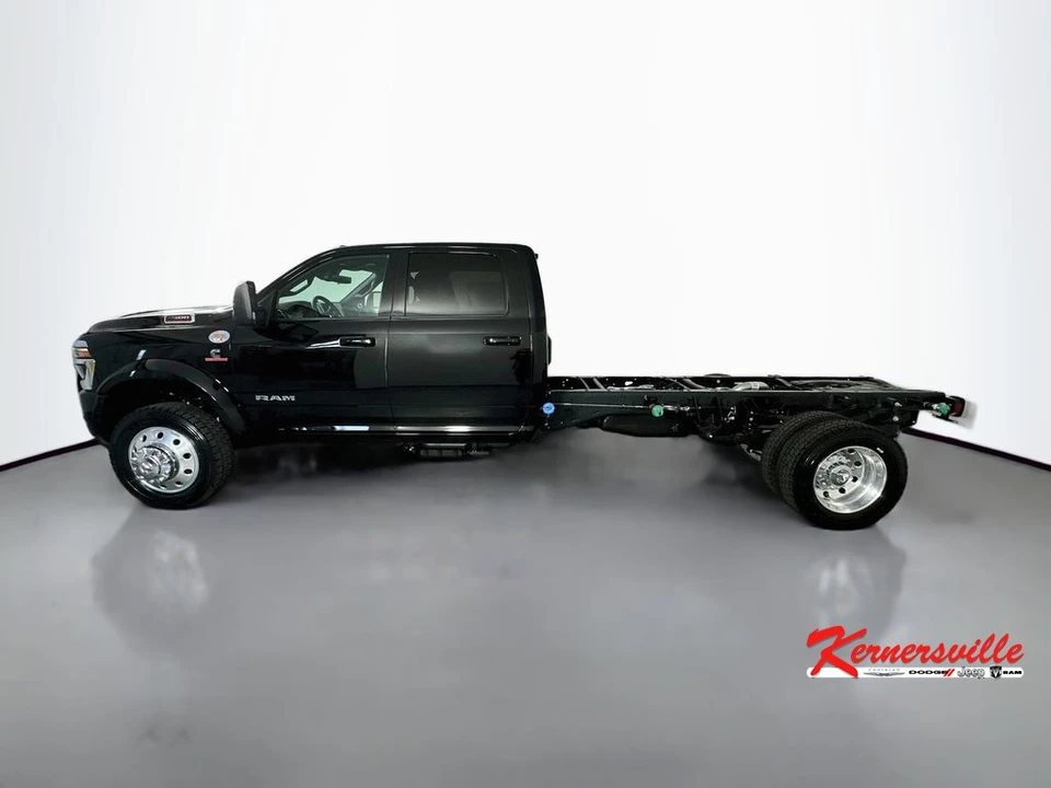 2026 Ram 4500 & 5500 - Image 4 of 20