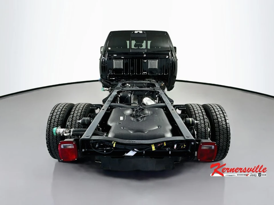 2026 Ram 4500 & 5500 - Image 6 of 20