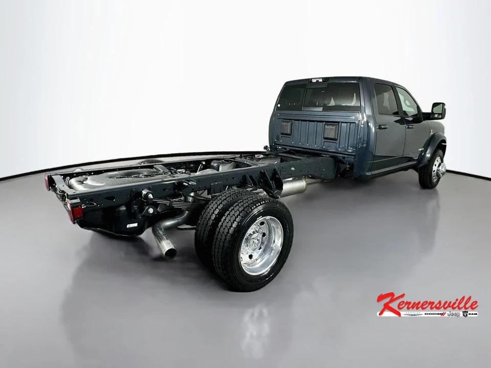 2026 Ram 4500 & 5500 - Image 5 of 18