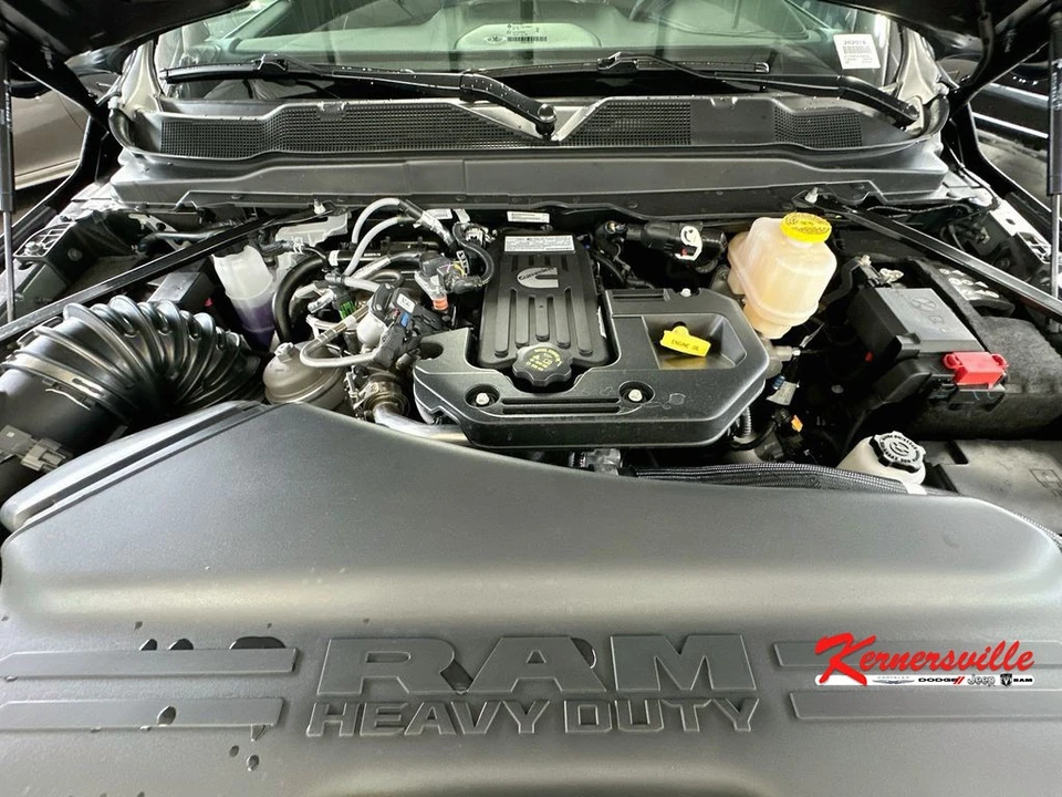 2026 Ram 4500 & 5500 - Image 14 of 18