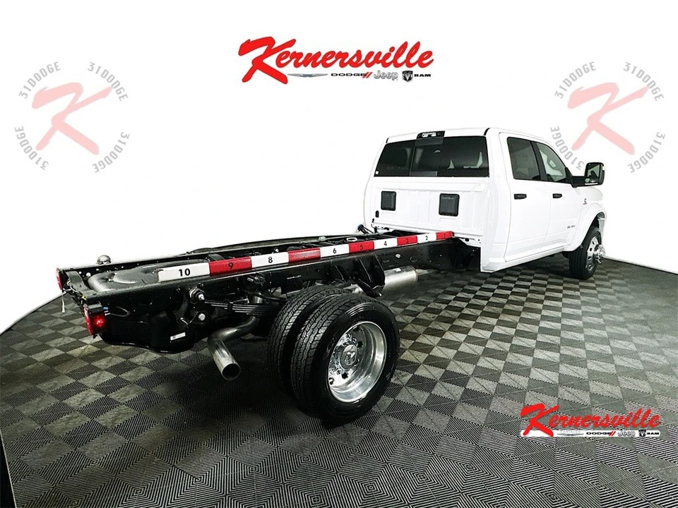 2026 Ram 4500 & 5500 - Image 7 of 21