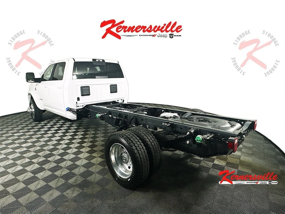 2026 Ram 4500 & 5500 - Image 5 of 19