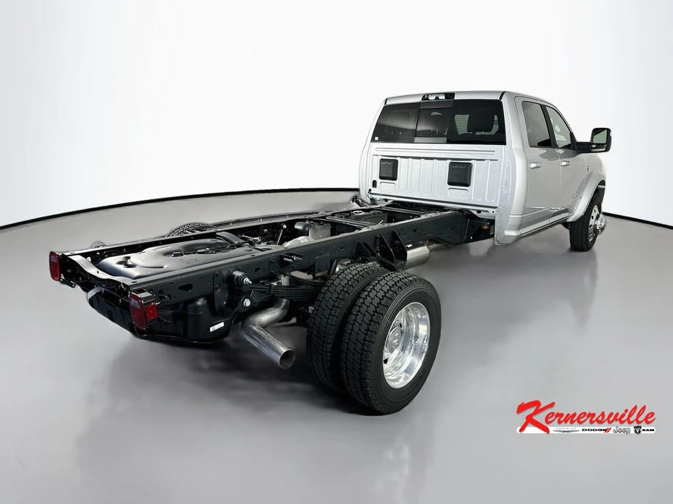 2026 Ram 4500 & 5500 - Image 7 of 21