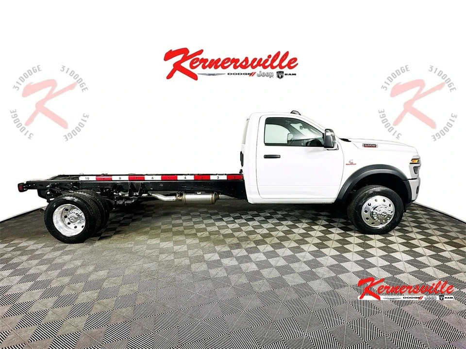 2026 Ram 4500 & 5500 - Image 8 of 21