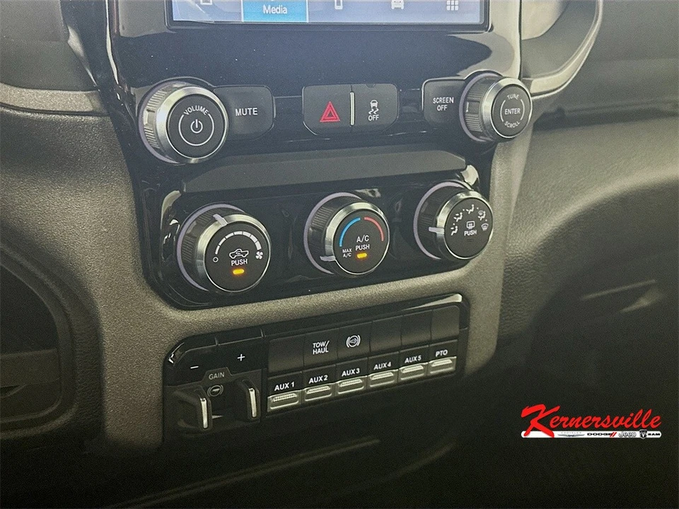 2026 Ram 4500 & 5500 - Image 16 of 20