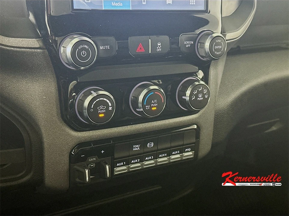 2026 Ram 4500 & 5500 - Image 16 of 20