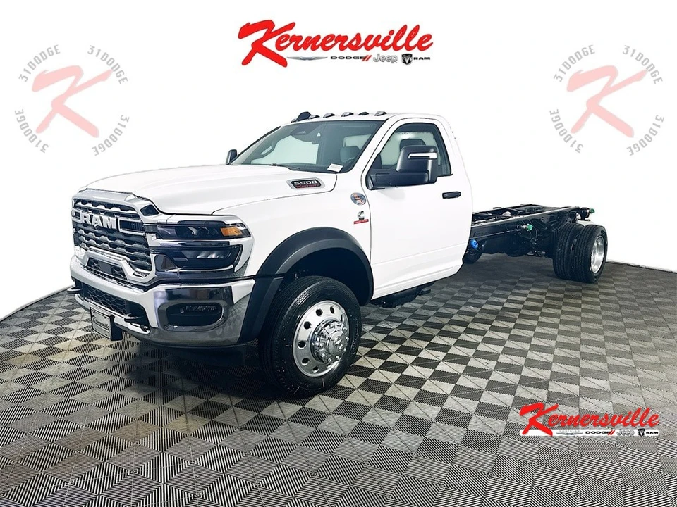 2026 Ram 4500 & 5500 - Image 3 of 12