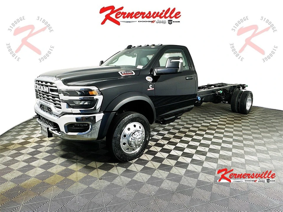 2026 Ram 4500 & 5500 - Image 3 of 21