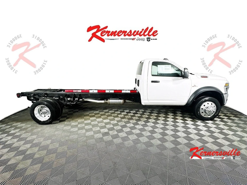 2026 Ram 4500 & 5500 - Image 8 of 12
