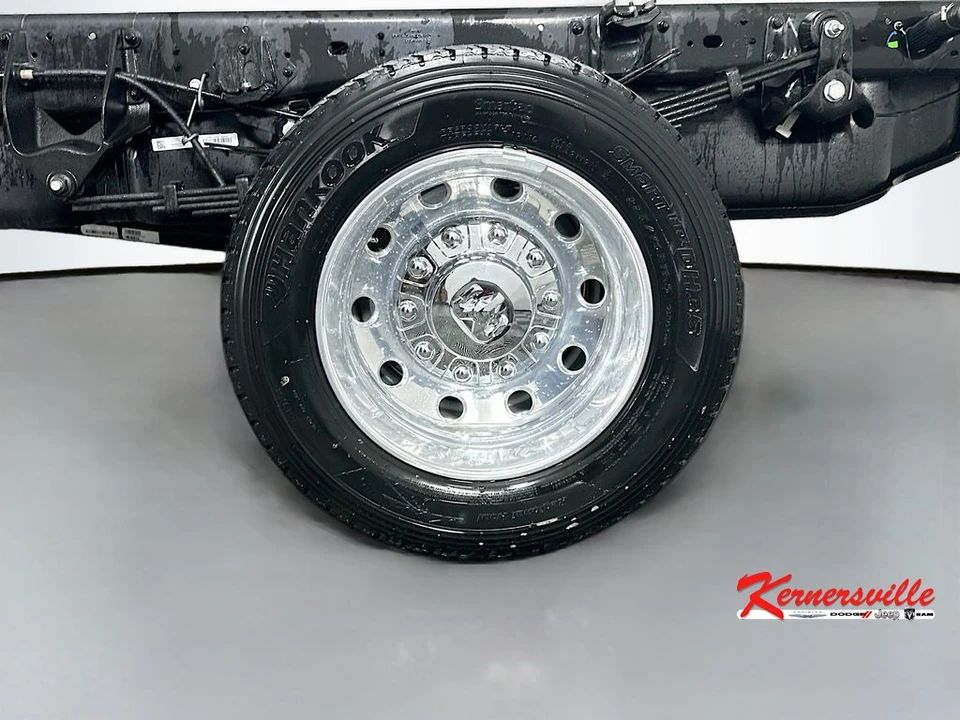 2026 Ram 4500 & 5500 - Image 16 of 21
