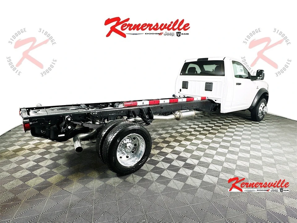 2026 Ram 4500 & 5500 - Image 7 of 12