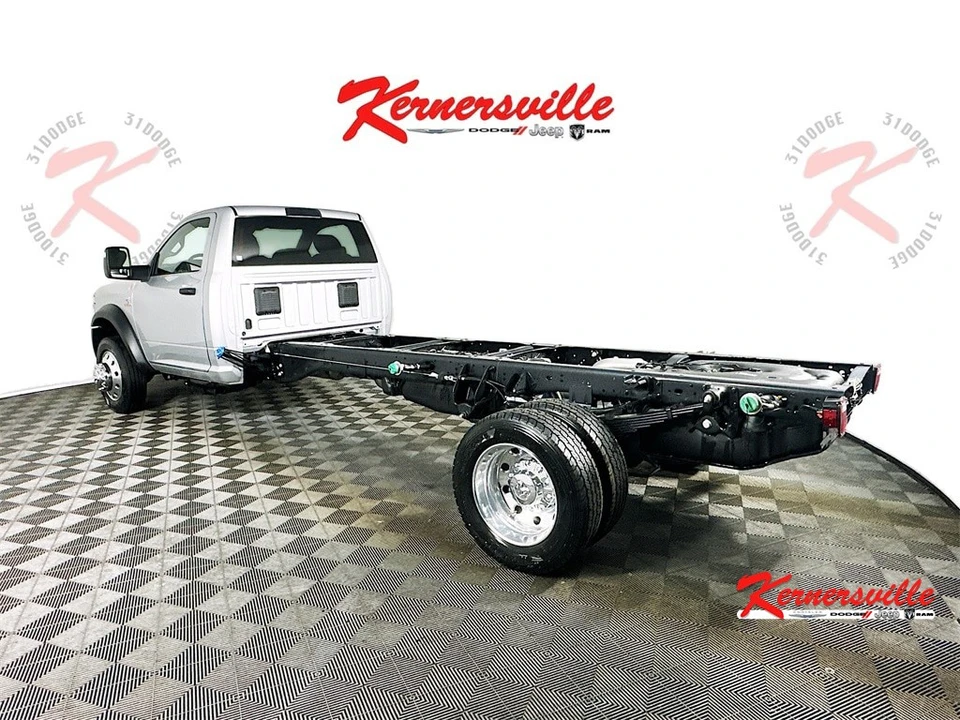 2026 Ram 4500 & 5500 - Image 5 of 12