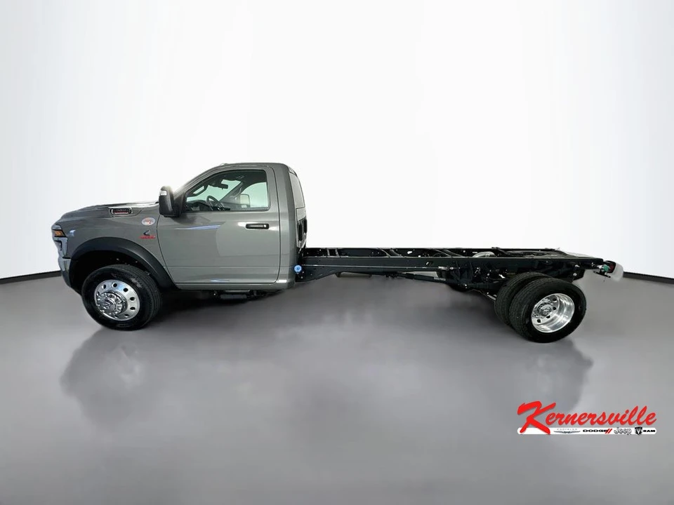 2026 Ram 4500 & 5500 - Image 4 of 20