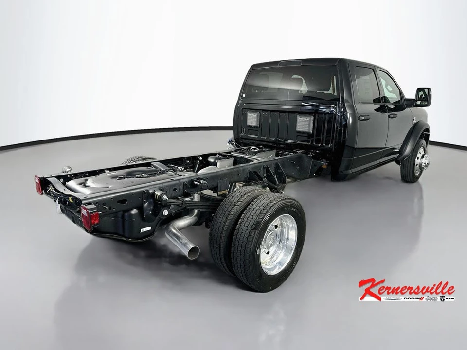 2026 Ram 4500 & 5500 - Image 7 of 20