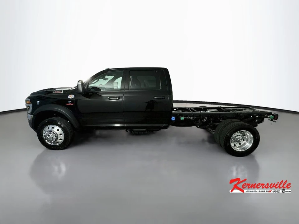 2026 Ram 4500 & 5500 - Image 4 of 20