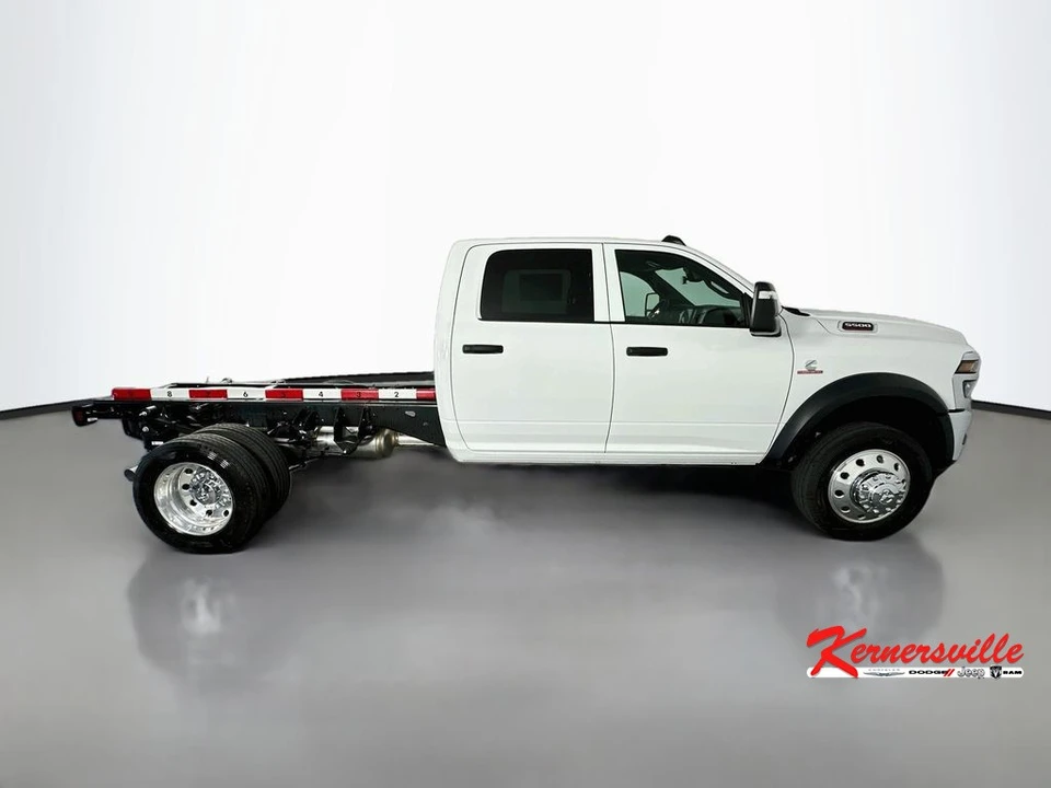 2026 Ram 4500 & 5500 - Image 8 of 20
