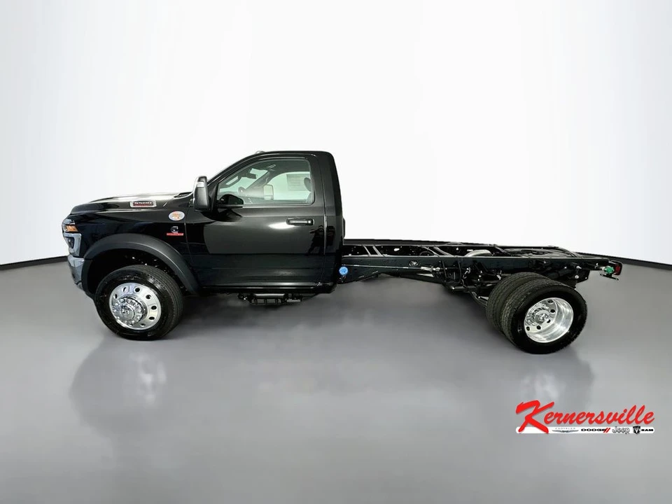 2026 Ram 4500 & 5500 - Image 4 of 20
