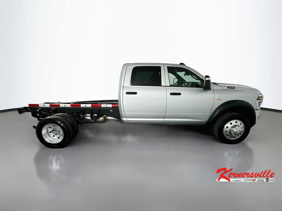2026 Ram 4500 & 5500 - Image 8 of 19