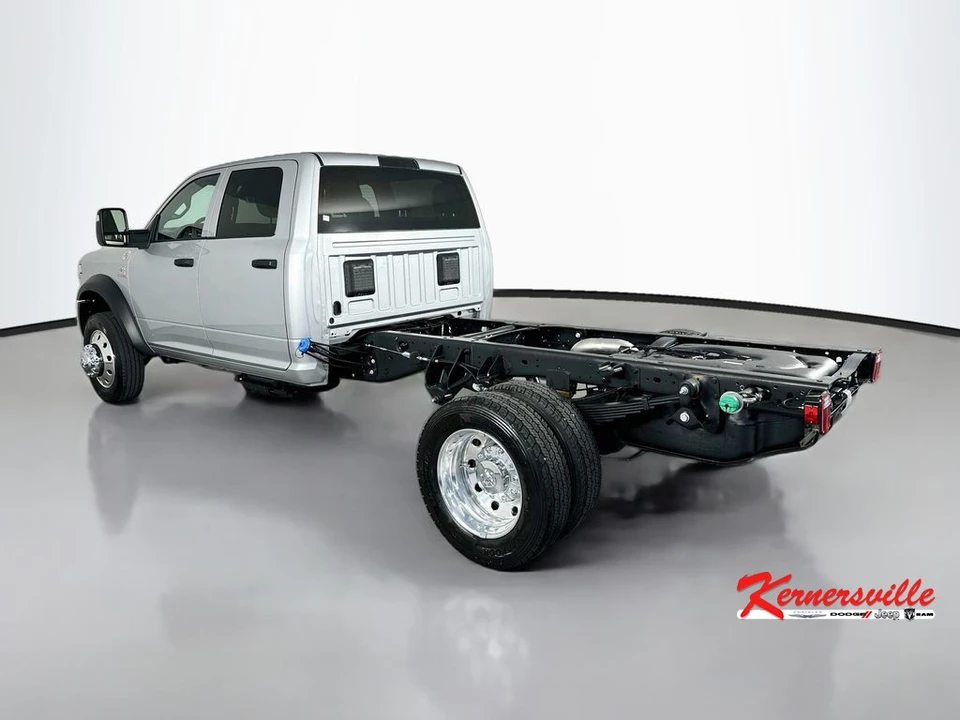 2026 Ram 4500 & 5500 - Image 5 of 19