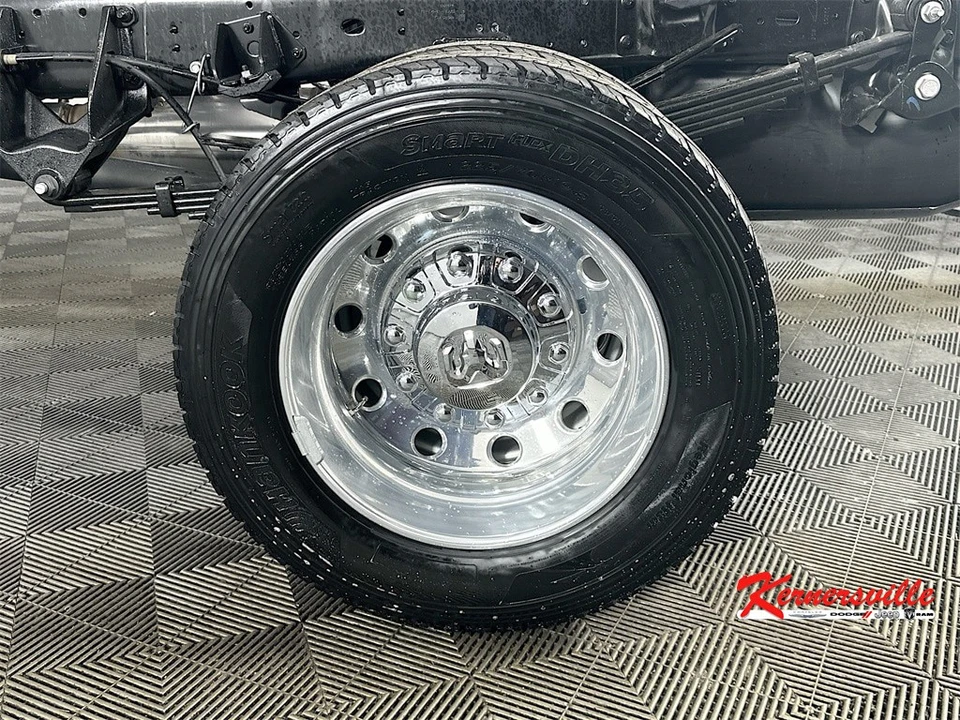 2026 Ram 4500 & 5500 - Image 16 of 21