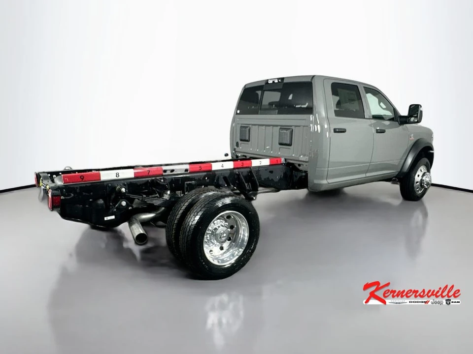 2026 Ram 4500 & 5500 - Image 7 of 21
