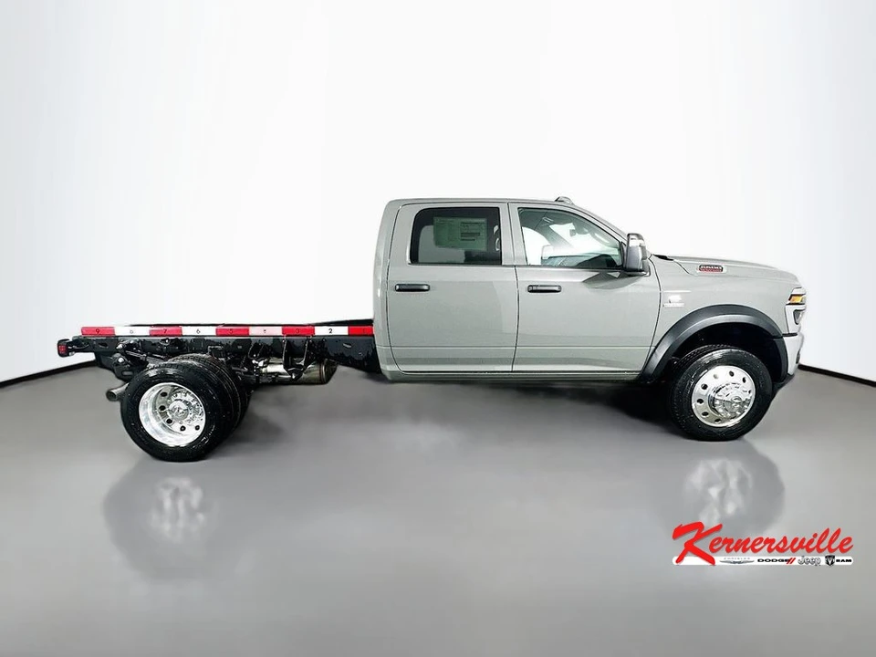 2026 Ram 4500 & 5500 - Image 8 of 21