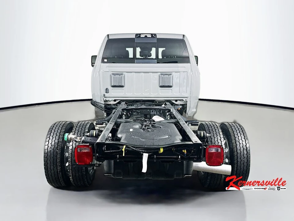 2026 Ram 4500 & 5500 - Image 6 of 21