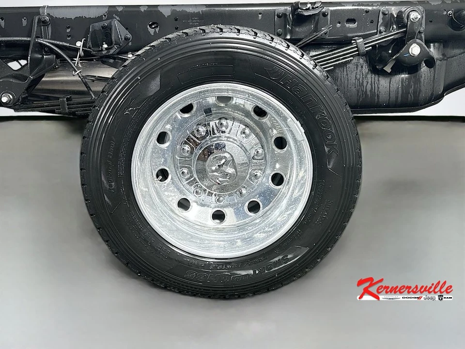2026 Ram 4500 & 5500 - Image 16 of 21