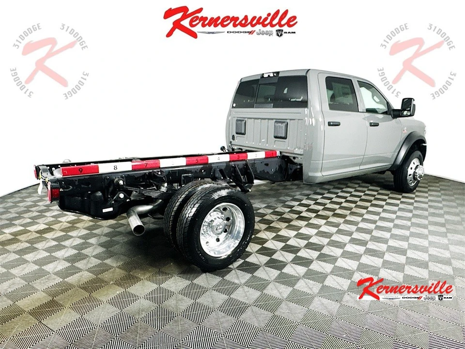 2026 Ram 4500 & 5500 - Image 7 of 21