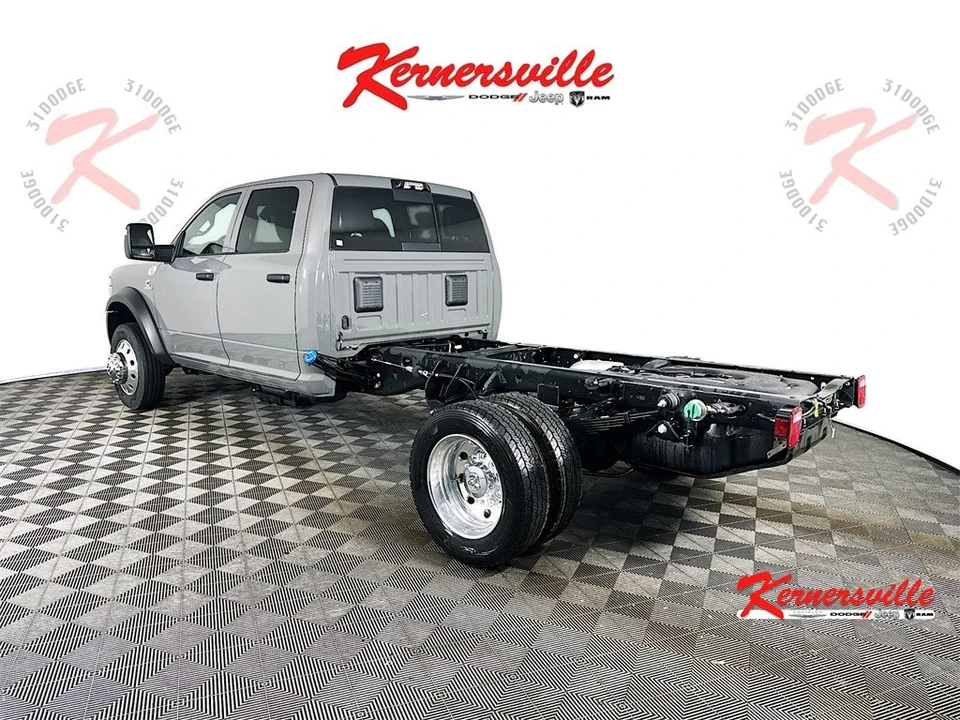 2026 Ram 4500 & 5500 - Image 5 of 21