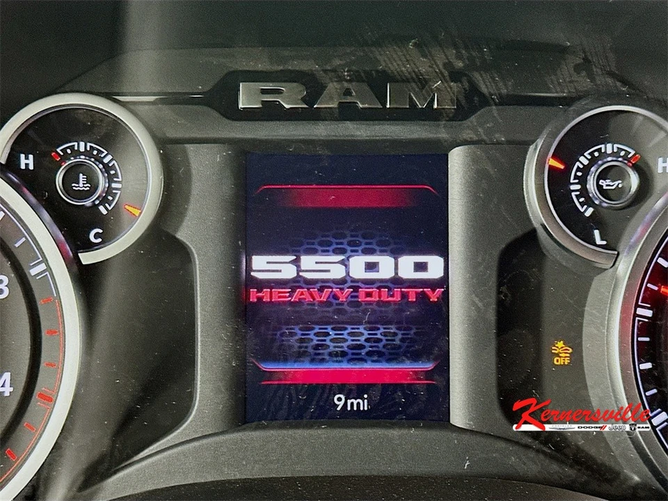 2026 Ram 4500 & 5500 - Image 11 of 20