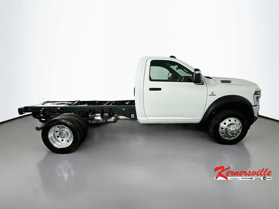 2026 Ram 4500 & 5500 - Image 8 of 20